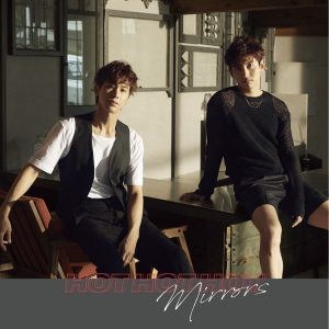 Cover art for『TVXQ! - Hot Hot Hot』from the release『Hot Hot Hot / Mirrors』