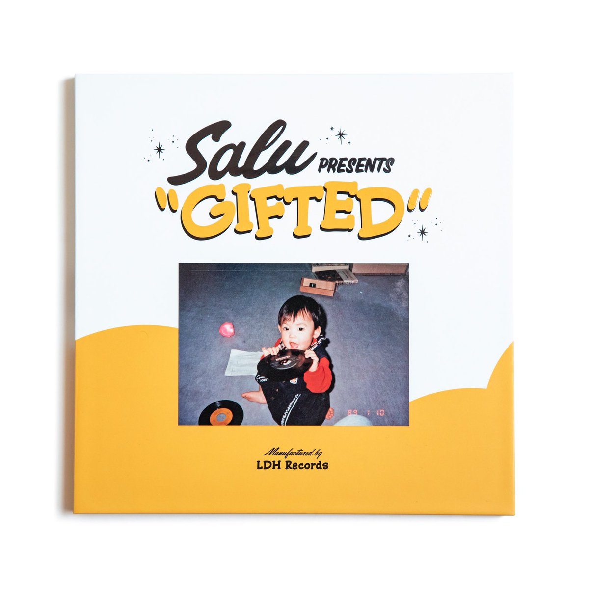 『SALU - GIFTED feat. RIEHATA』収録の『GIFTED』ジャケット