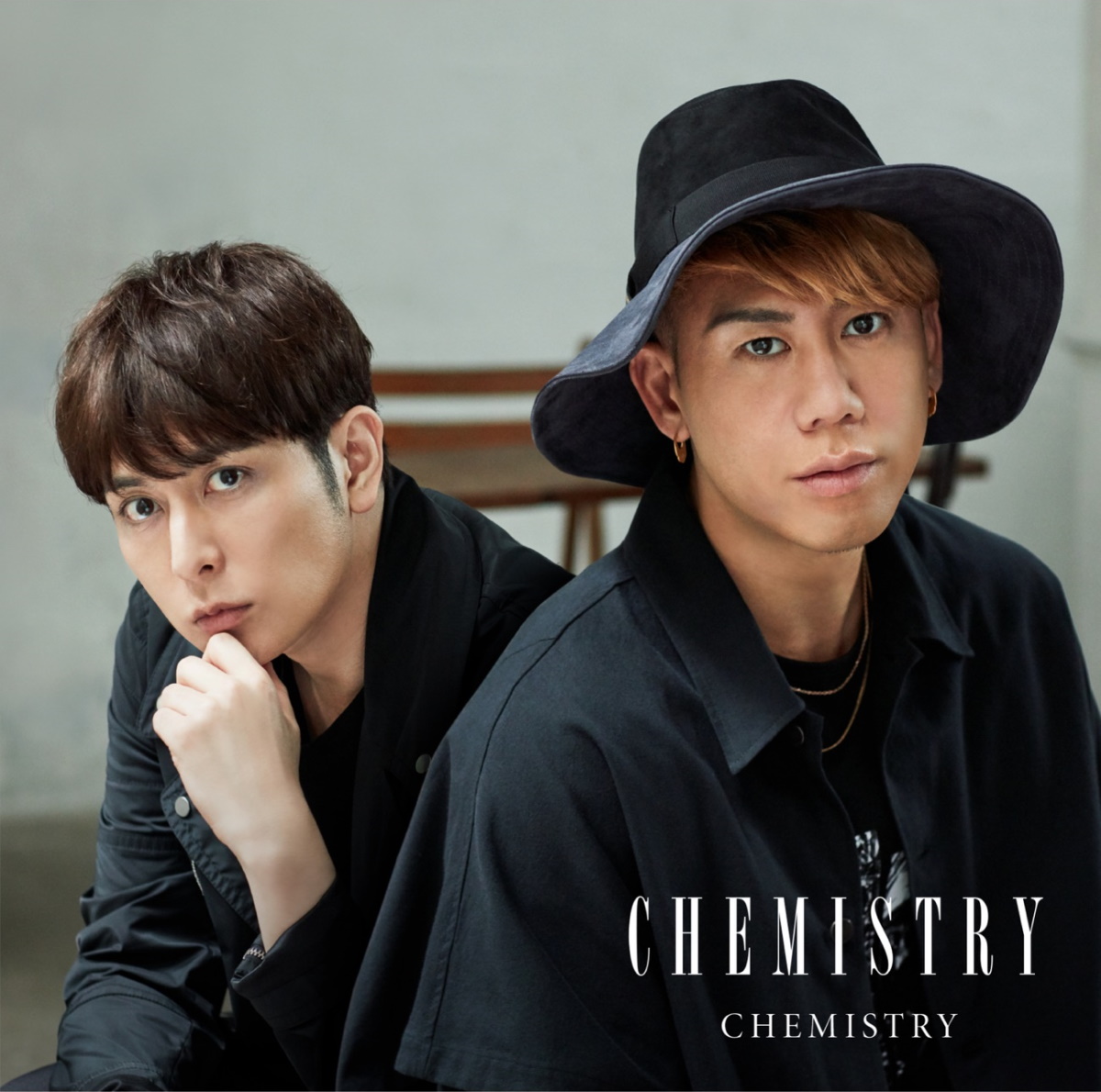 Cover for『CHEMISTRY - Kazoe Kirenai Yoru wo Kugutte』from the release『CHEMISTRY』