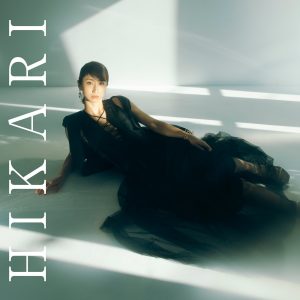 『Ms.OOJA - HIKARI』収録の『HIKARI』ジャケット