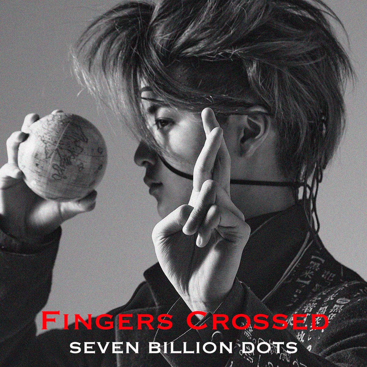 『Seven Billion Dots - Fingers Crossed』収録の『Fingers Crossed』ジャケット
