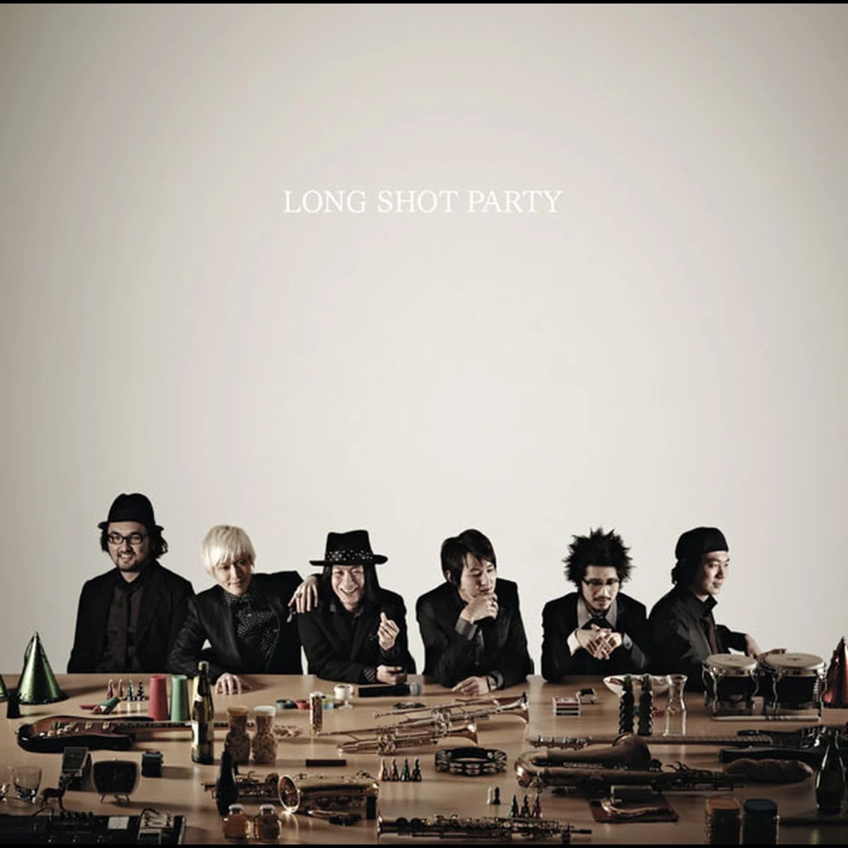 『LONG SHOT PARTY - Distance』収録の『LONG SHOT PARTY』ジャケット