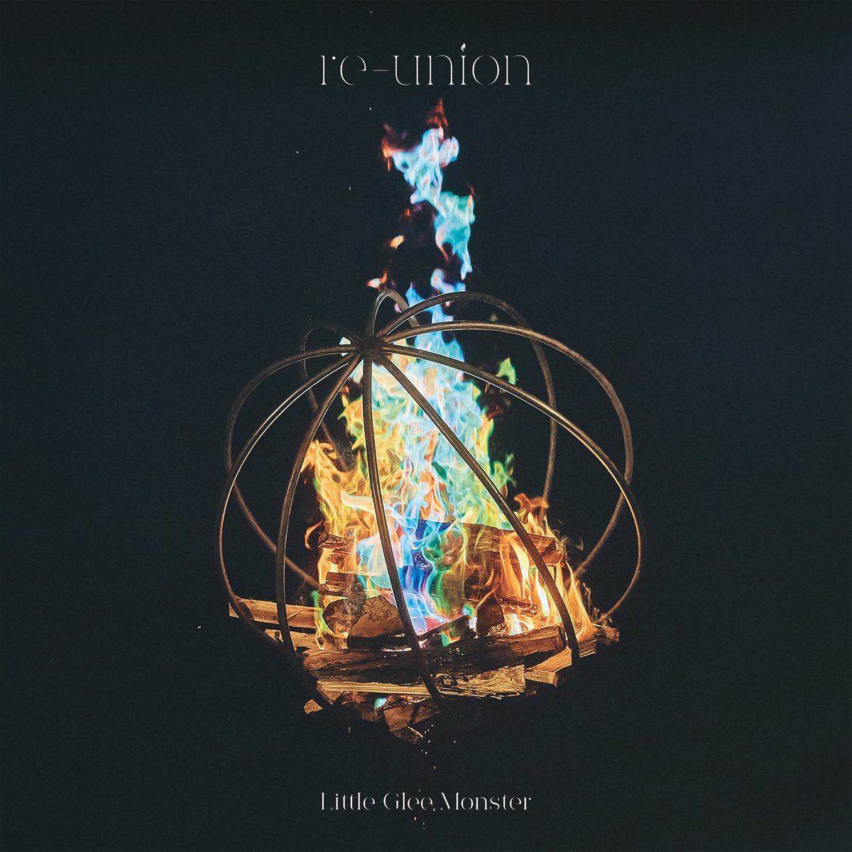 『Little Glee Monster - Whenever you call』収録の『re-union』ジャケット