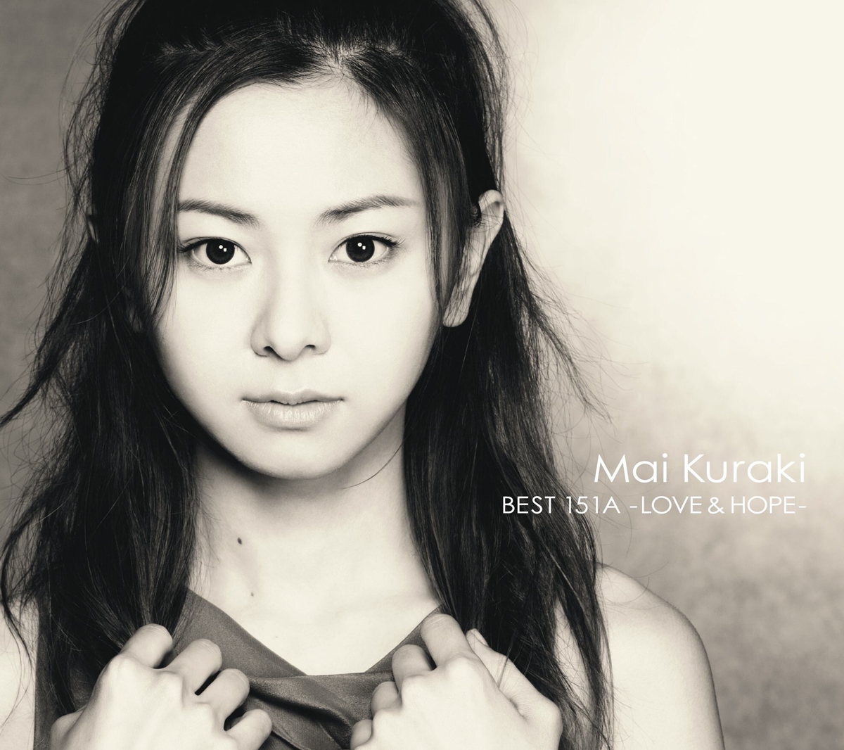『倉木麻衣 - DYNAMITE 歌詞』収録の『Mai Kuraki BEST 151A -LOVE & HOPE-』ジャケット
