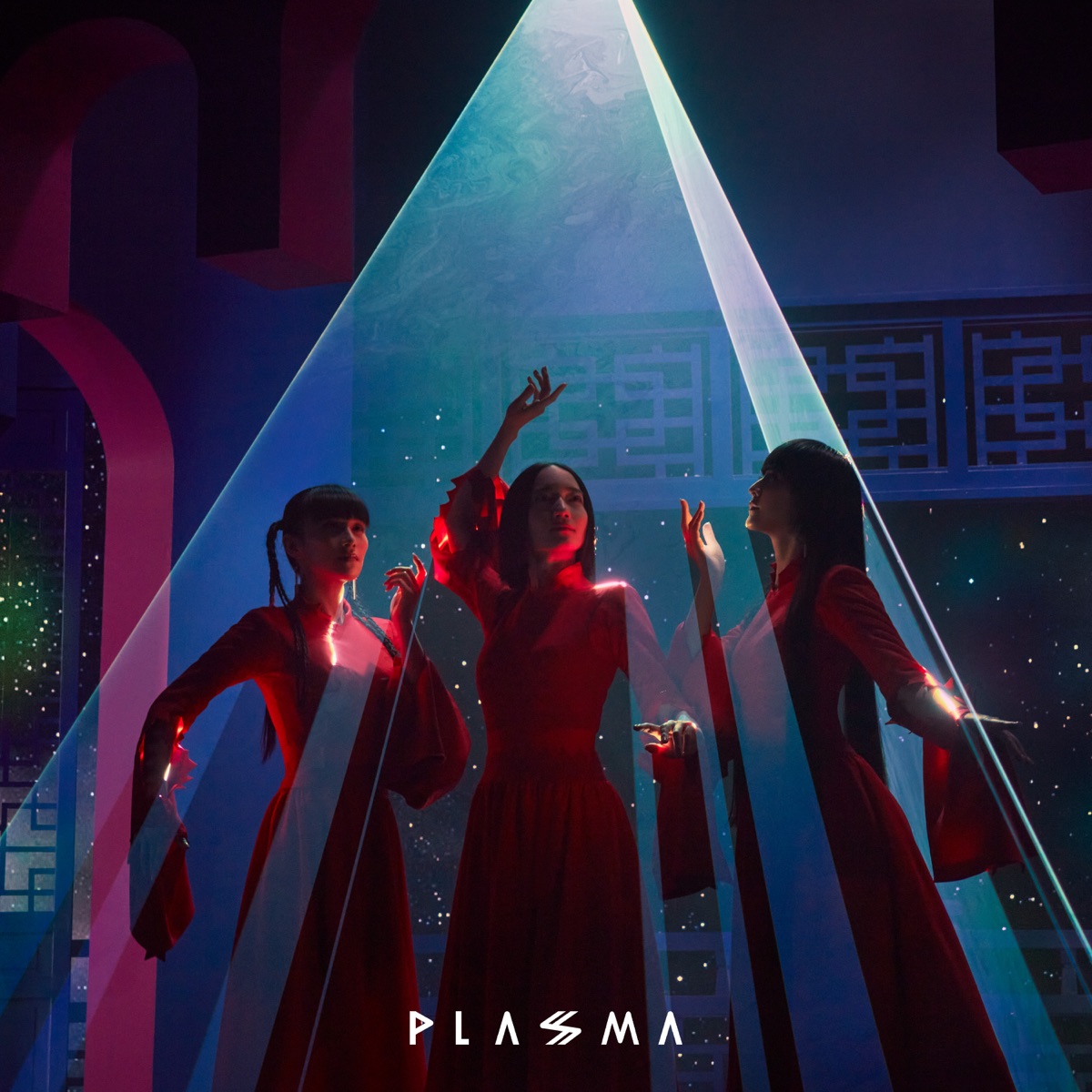 『Perfume - Spinning World』収録の『PLASMA』ジャケット