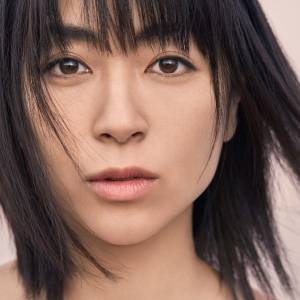 『宇多田ヒカル - Good Night』収録の『初恋』ジャケット