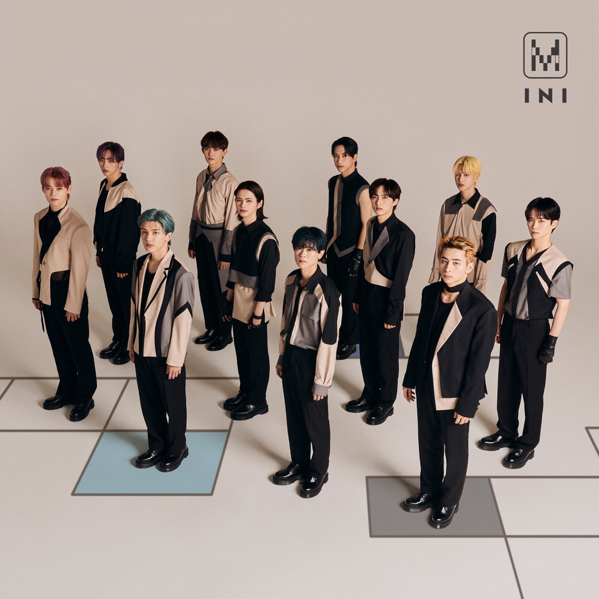 『INI - Password』収録の『M』ジャケット