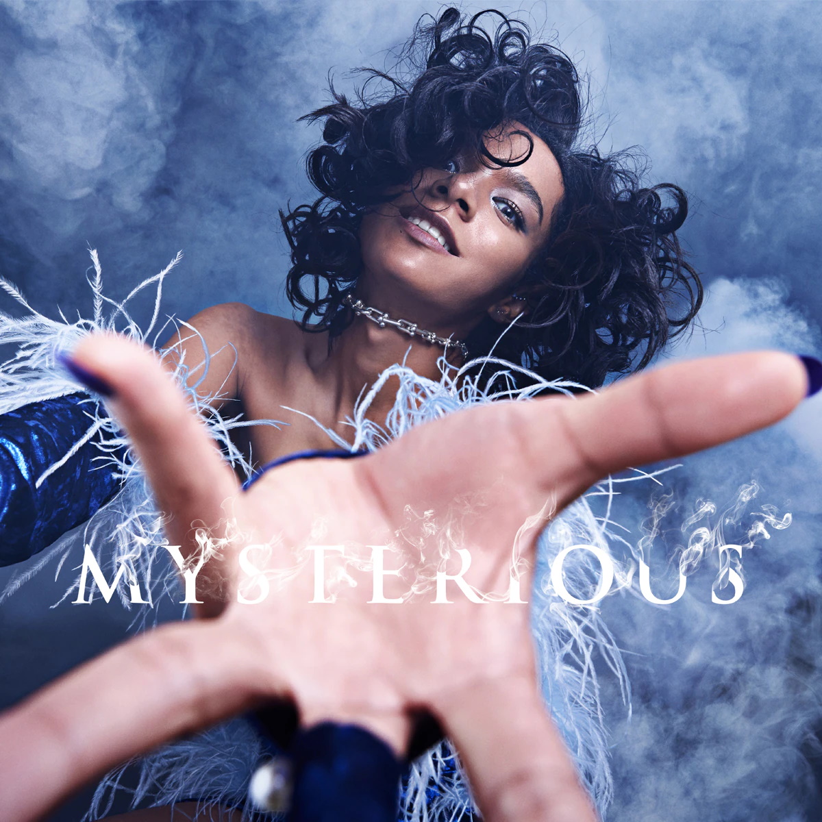 Cover art for『QUEEN BEE - MYSTERIOUS』from the release『MYSTERIOUS』