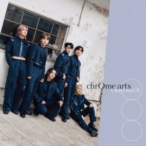 『OnlyOneOf - chrOme arts』収録の『chrOme arts』ジャケット