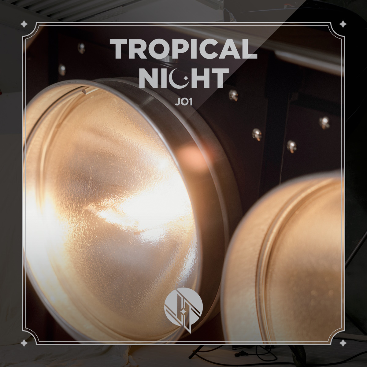 Cover art for『JO1 - Tiger』from the release『TROPICAL NIGHT