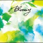 『H-el-ical// - シオン』収録の『Blooming』ジャケット