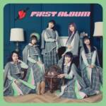 『KiSS KiSS - 雨天決行』収録の『FiRST ALBUM』ジャケット