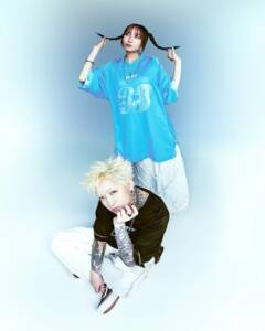 Cover art for『YOASOBI - Watch me!』from the release『Watch me!』