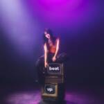 『冨岡愛 - beat up』収録の『beat up』ジャケット