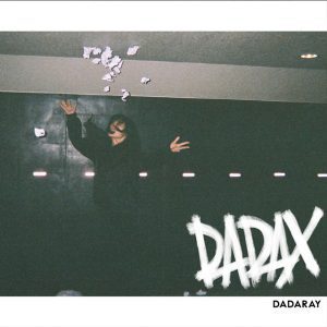 『DADARAY - 誰かがキスをした』収録の『DADAX』ジャケット